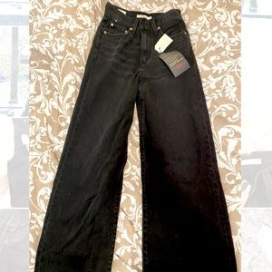 Levi’s ribcage wide-leg